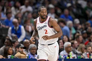 华体会体育-专家：伦纳德自7月6日起有资格和快船提前续约 可签2年1.27亿合同